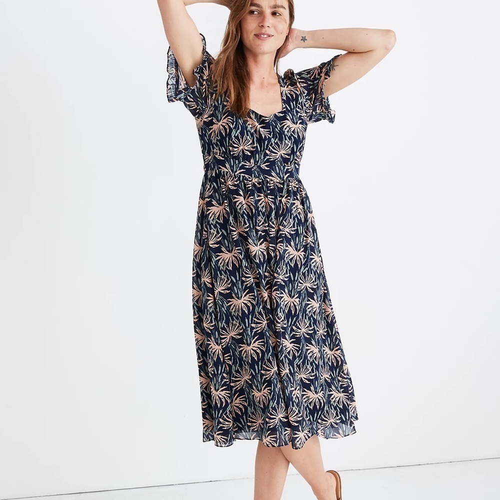 MADEWELL Ruffle-Sleeve Midi Dress in Oasis Palms